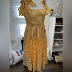 Ivy City & Co short dress yellow size M